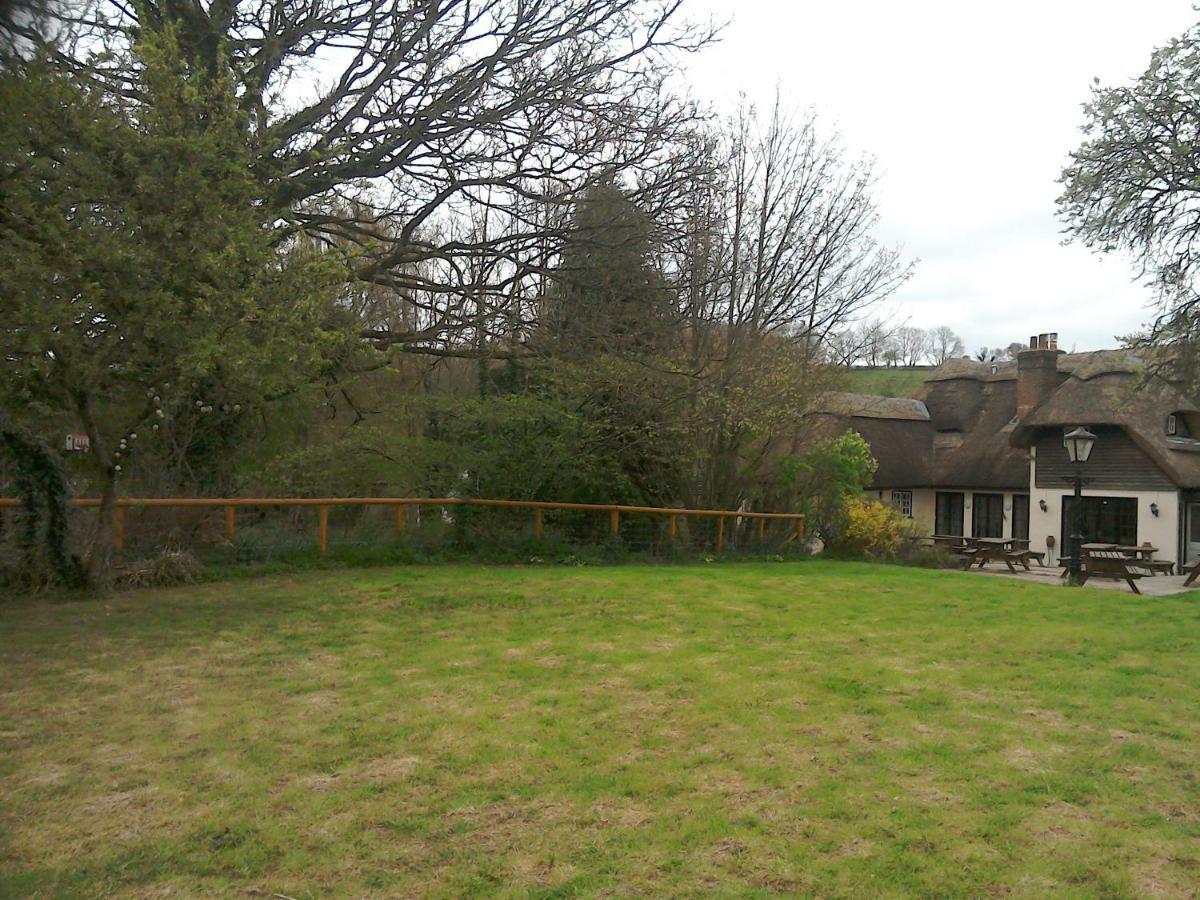 The Crown Inn Alvediston Exterior foto